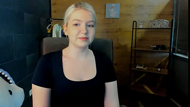BeckyWashington online show from June 5, 2026, 10:21 am