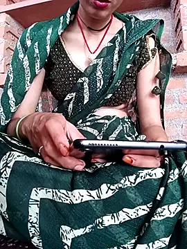 Komal4050 online show from July 4, 2026, 2:18 am