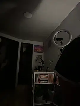 RachelWeisz  online show from February 8, 2026, 10:35 am