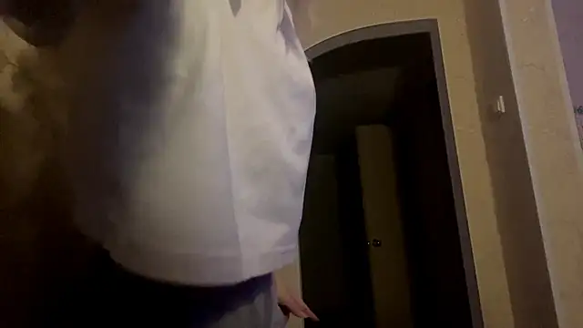 UrrKitty online show from February 19, 2026, 2:47 pm