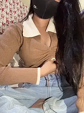 Cutedesigirl online show from February 13, 2026, 6:02 am