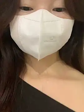 Rin-yiyi online show from February 21, 2026, 4:42 pm