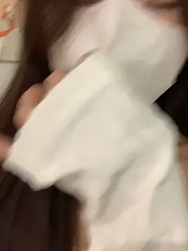 Rin-yiyi online show from February 24, 2026, 3:29 am