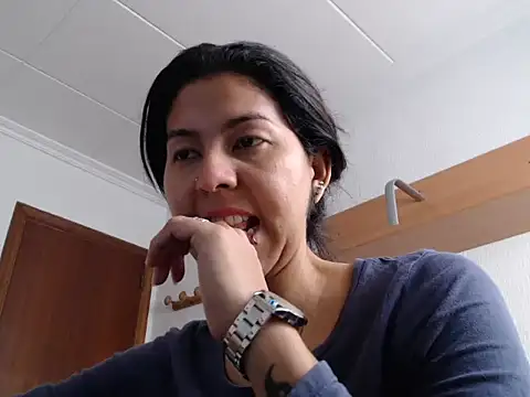 Snapshot of ZeforAitanna chatting on February 11, 2026, 10:15 am ZeforAitanna online show from February 11, 2026, 10:15 am