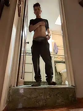 Snapshot of Eros_lee chatting on February 11, 2026, 6:08 pm Eros lee online show from February 11, 2026, 6:08 pm