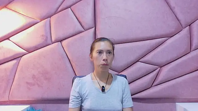 kimberlypink  online show from March 2, 2026, 11:28 am