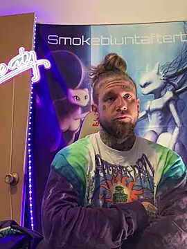 Smokebluntafterblunt online show from April 6, 2026, 12:06 pm