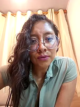 Snapshot of Camila_Lopez1 chatting on February 10, 2026, 2:43 am Camila Lopez1 online show from February 10, 2026, 2:43 am