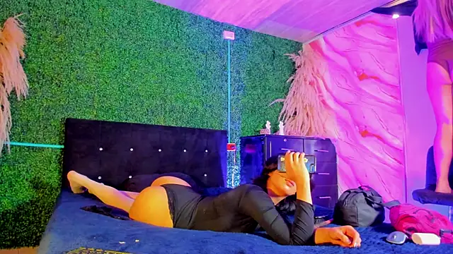 Snapshot of sophia_storm01 chatting on February 16, 2026, 1:10 pm sophia storm01 online show from February 16, 2026, 1:10 pm