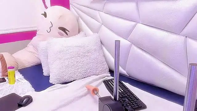 Eloisa Morgan online show from March 21, 2026, 3:52 am