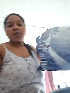 Snapshot of AnnaMil3J chatting on February 23, 2026, 6:41 pm AnnaMil3J online show from February 23, 2026, 6:41 pm