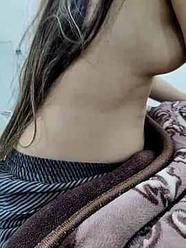 unicornbabe23 online show from February 18, 2026, 3:37 am