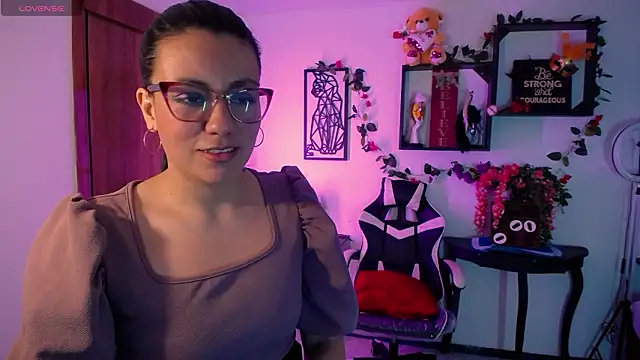 QueenRose94 online show from February 13, 2026, 12:49 pm