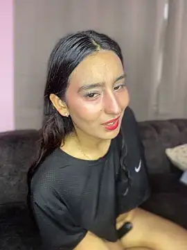 -BabyLuna online show from April 15, 2026, 1:15 pm