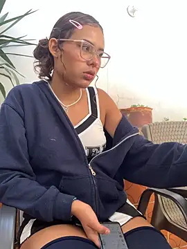 Rylia online show from February 27, 2026, 1:33 pm