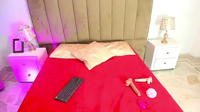 Alessiia Moon online show from May 23, 2026, 1:21 pm