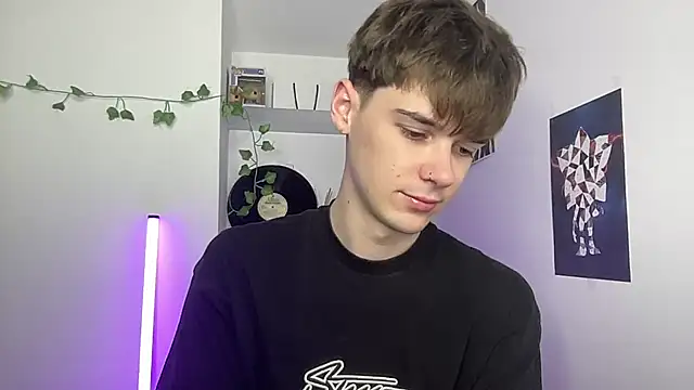 YourMilkyGuy online show from April 5, 2026, 4:57 pm