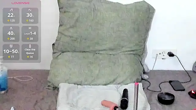 BellaDreamss online show from June 13, 2026, 3:21 pm
