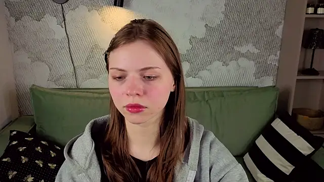 LesleySky online show from March 1, 2026, 8:20 pm