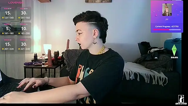 Snapshot of kittyfitty29 chatting on April 22, 2026, 8:26 pm kittyfitty29 online show from April 22, 2026, 8:26 pm