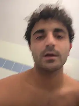 Snapshot of elia2711 chatting on February 9, 2026, 8:18 pm elia2711 online show from February 9, 2026, 8:18 pm