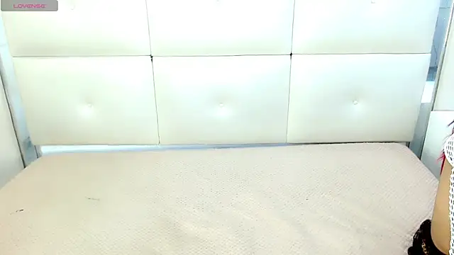 Snapshot of isahotx chatting on February 13, 2026, 4:34 am isahotx online show from February 13, 2026, 4:34 am