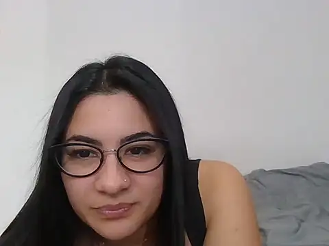 Agusgold22 online show from April 16, 2026, 2:07 pm