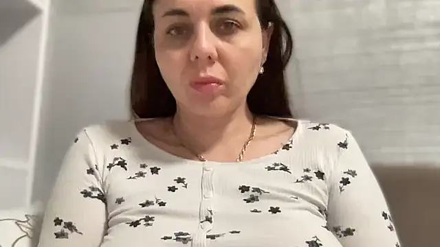 Snapshot of Darsy_Rox chatting on May 14, 2026, 5:43 pm Darsy Rox online show from May 14, 2026, 5:43 pm