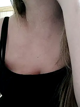 Snapshot of miel02 chatting on February 28, 2026, 5:40 am miel02 online show from February 28, 2026, 5:40 am