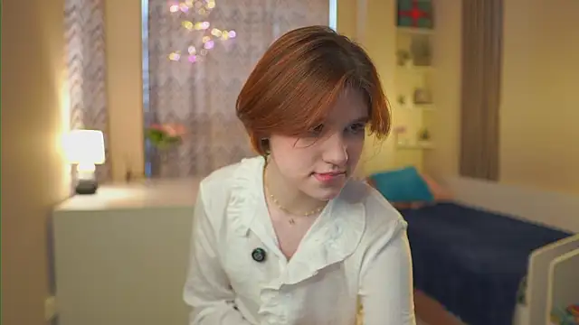 BelleHayton online show from February 15, 2026, 5:52 am