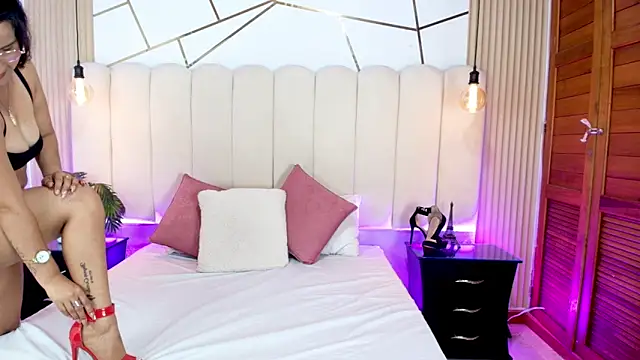 Snapshot of Sol_Midelton chatting on February 25, 2026, 12:49 pm Sol Midelton online show from February 25, 2026, 12:49 pm