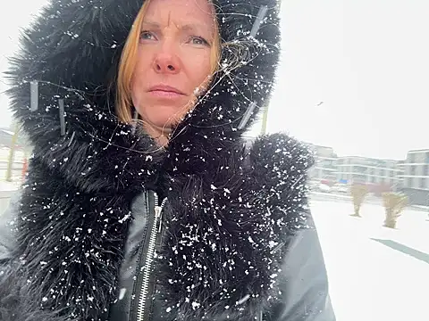 JenyJanys online show from February 18, 2026, 12:01 pm