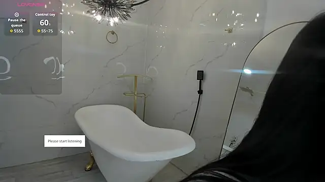 Snapshot of zharia_lux_25 chatting on February 26, 2026, 11:32 am zharia lux 25 online show from February 26, 2026, 11:32 am