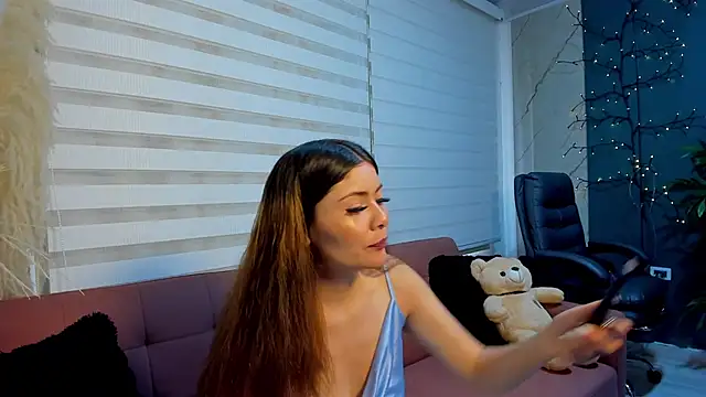 Scarlett Raven  online show from March 2, 2026, 8:27 pm