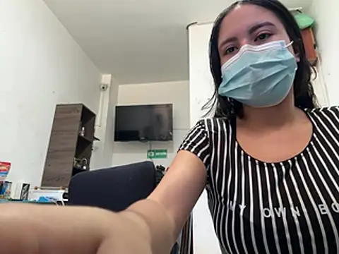 Snapshot of two_cam_latin chatting on February 21, 2026, 5:37 pm two cam latin online show from February 21, 2026, 5:37 pm