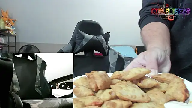 Snapshot of CtrlAltSexy chatting on February 22, 2026, 9:27 pm CtrlAltSexy online show from February 22, 2026, 9:27 pm