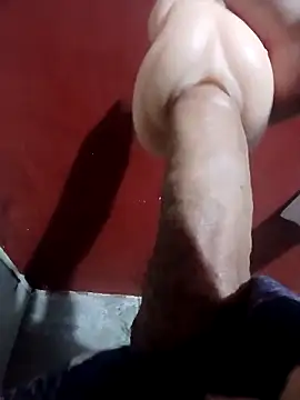 Snapshot of papi23l chatting on February 18, 2026, 8:11 am papi23l online show from February 18, 2026, 8:11 am