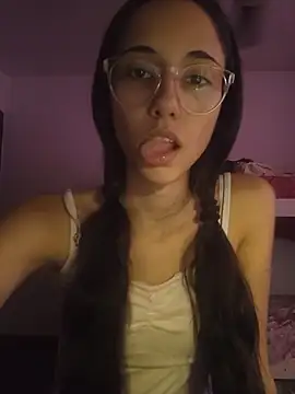 isaaabelaaa online show from February 16, 2026, 6:39 pm