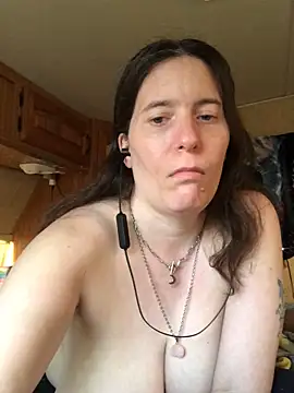 Snapshot of JMT42 chatting on March 1, 2026, 10:43 pm JMT42 online show from March 1, 2026, 10:43 pm