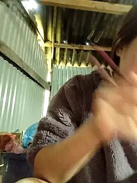 Yiyoongg online show from February 25, 2026, 1:50 am