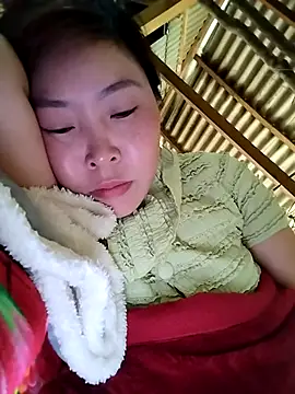 Yiyoongg online show from March 26, 2026, 9:40 am