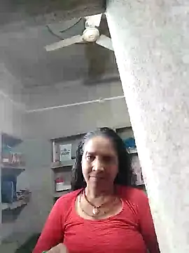 Snapshot of Loomaraj chatting on July 17, 2026, 10:56 am Loomaraj online show from July 17, 2026, 10:56 am