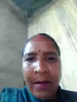 Snapshot of Loomaraj chatting on February 20, 2026, 7:54 am Loomaraj online show from February 20, 2026, 7:54 am