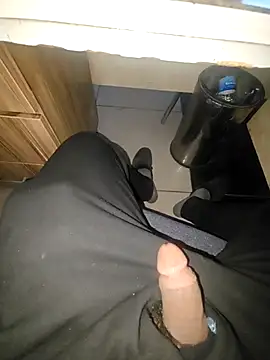 Snapshot of Engin_21 chatting on March 2, 2026, 4:02 am Engin 21 online show from March 2, 2026, 4:02 am