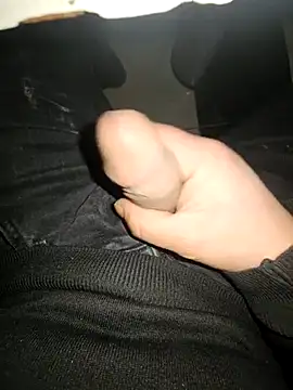 Snapshot of Engin_21 chatting on February 8, 2026, 10:29 pm Engin 21 online show from February 8, 2026, 10:29 pm