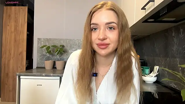 Snapshot of BeaCazin chatting on February 21, 2026, 6:48 am BeaCazin online show from February 21, 2026, 6:48 am