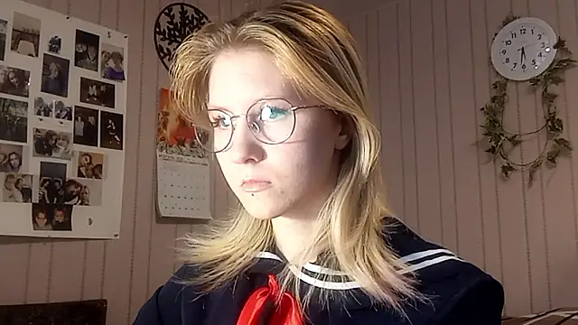 RunawayBr1de online show from February 17, 2026, 2:25 pm