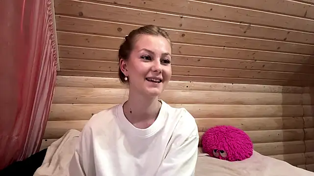 TessSamul online show from May 7, 2026, 4:10 pm