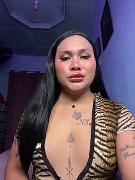 Snapshot of hollynicole chatting on June 22, 2026, 1:19 pm hollynicole online show from June 22, 2026, 1:19 pm