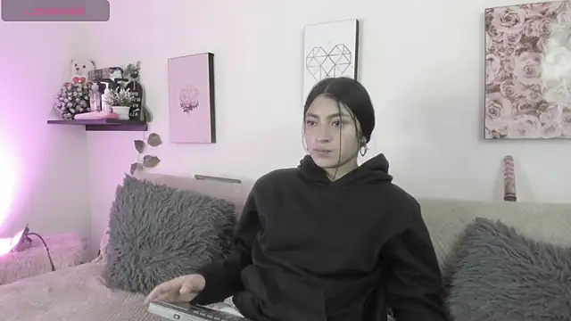 Snapshot of Alexaalove_1 chatting on February 15, 2026, 12:37 pm Alexaalove 1 online show from February 15, 2026, 12:37 pm